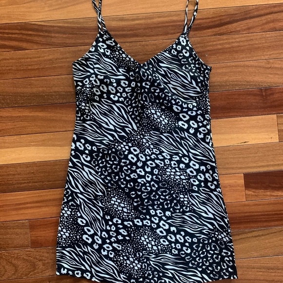 Nasty Gal Dresses & Skirts - Nasty Gal NWT Size US 2 Animal Print Mini Dress